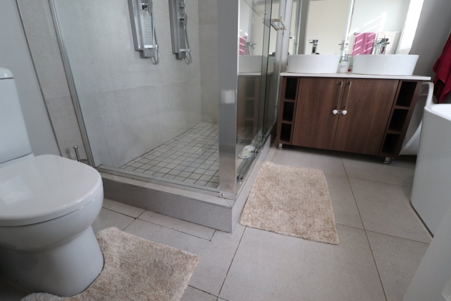 4 Bedroom Property for Sale in Lilyvale S H Free State